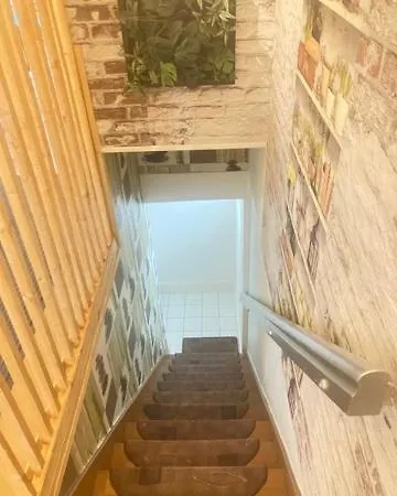Et Sanitaires Prives Avec Abri Pour Velos *